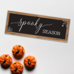007921 – Spooky-season—black-oak